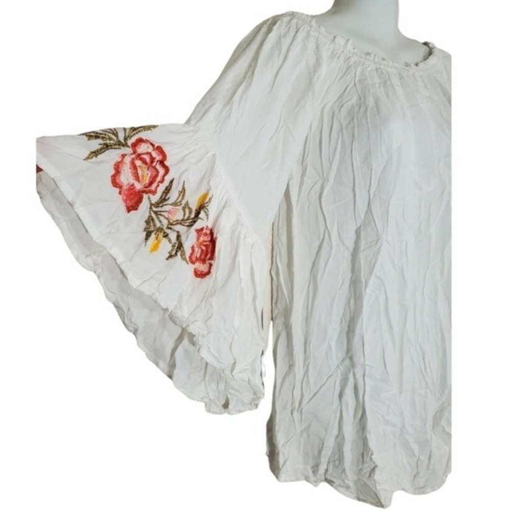 WHITE Top - Picture 3 of 9